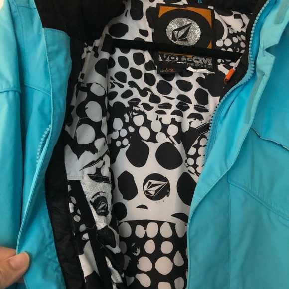 Volcom Ski Jacket - Picture 3 of 6